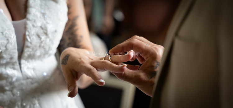 Hochzeit-Jenni-und-Kevin-250806-0245-Verbessert-RR