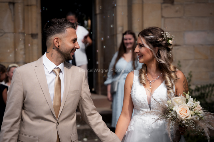 Hochzeit-Jenni-und-Kevin-250806-0393-Bearbeitet