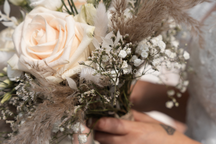 Hochzeit-Jenni-und-Kevin-250806-0766